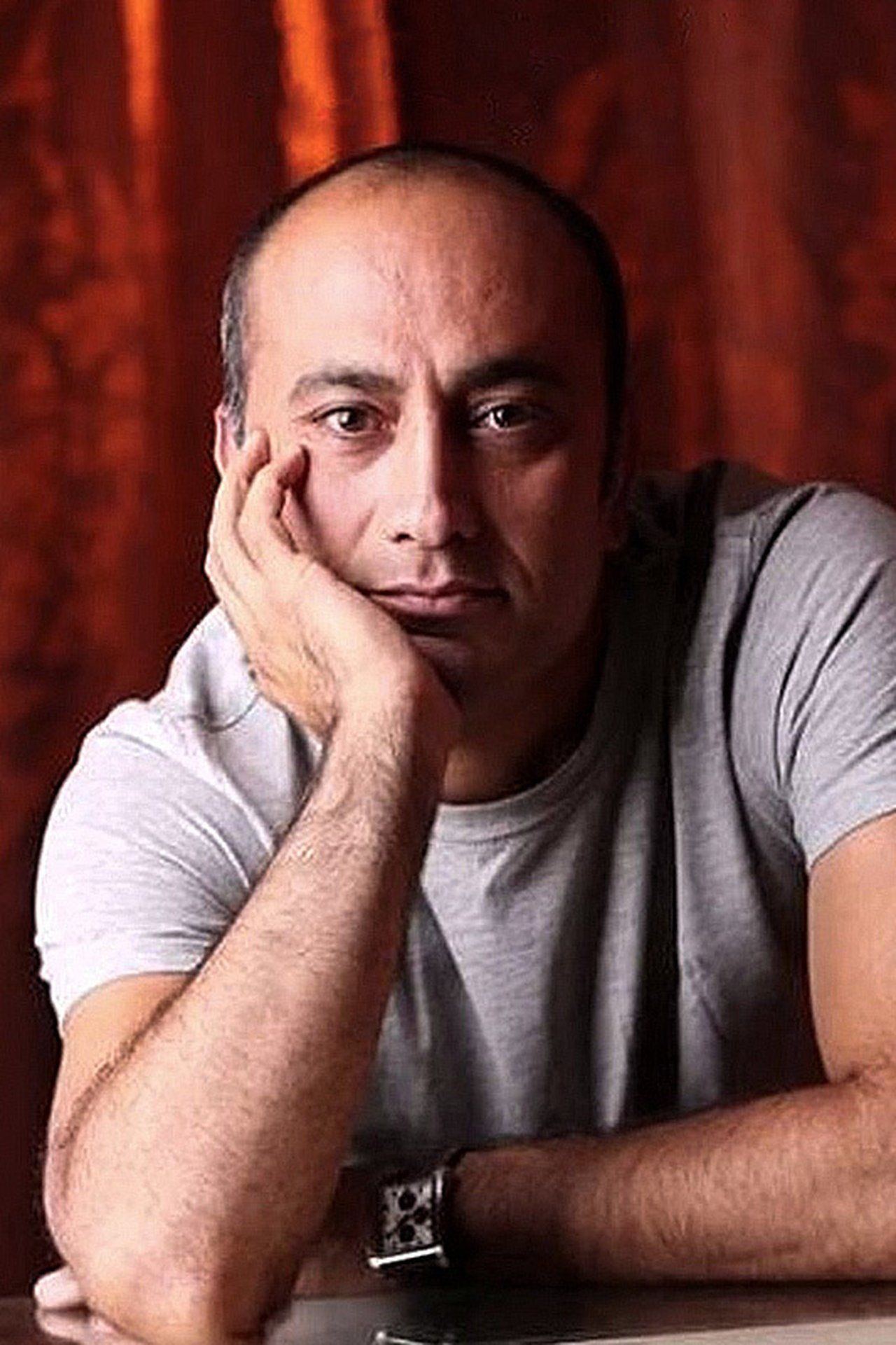 عارف لرستانی